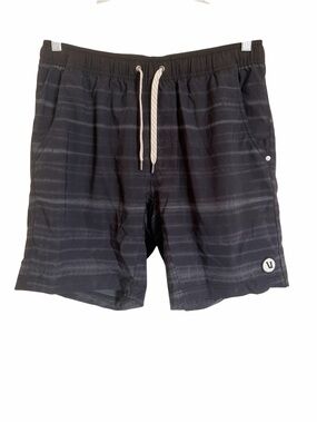 Vuori Mens Kori Lined 7” Inseam Gray Black Stripe Shorts size M